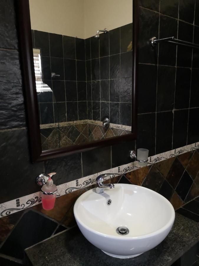 Lifestyle Corner Guesthouse موسينا المظهر الخارجي الصورة